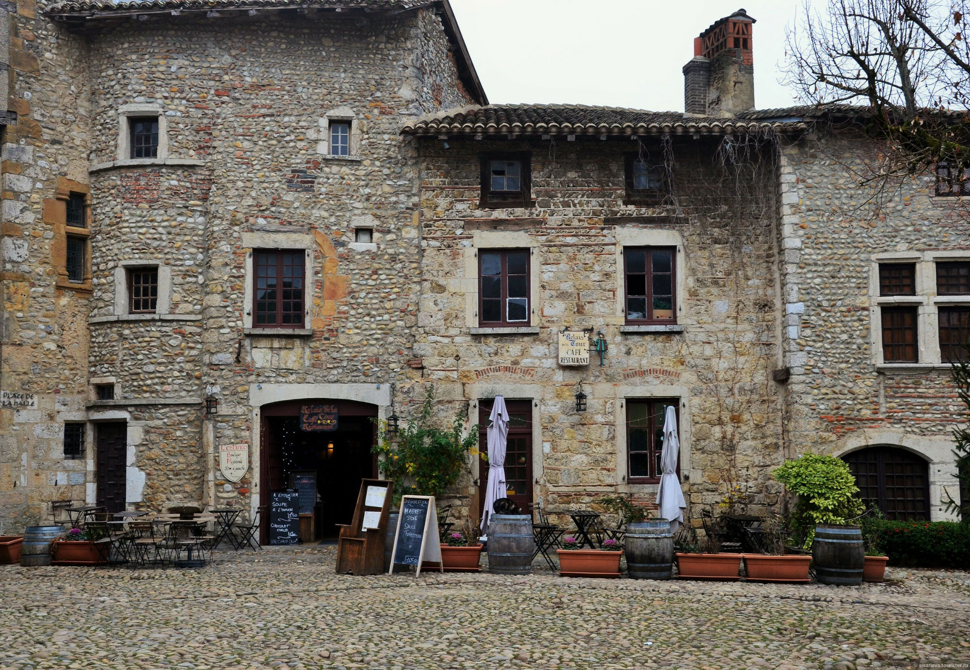Perouges